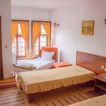 Alexandrov's Houses 3*