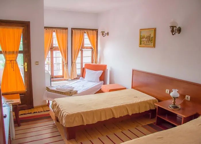 Alexandrov's Houses 3*